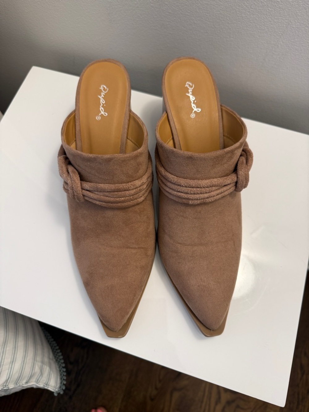Qupid Brown Pointed-Toe Suede Knot Mules